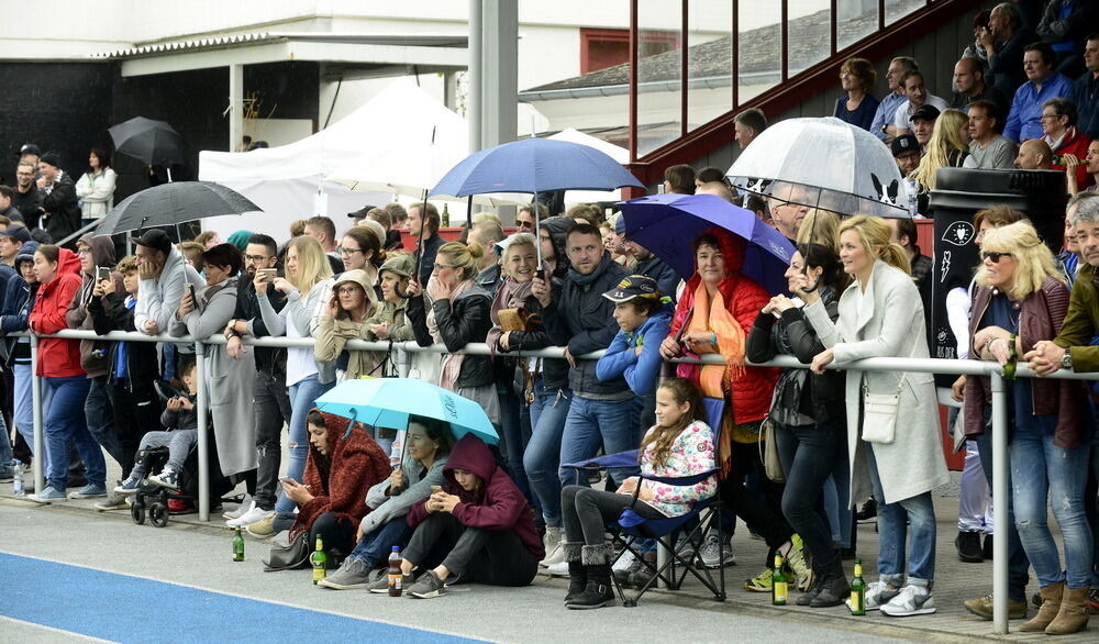 Promi-Benefiz-Kick in Tübingen