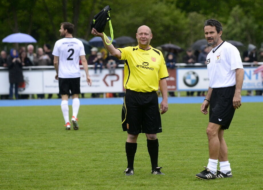 Promi-Benefiz-Kick in Tübingen