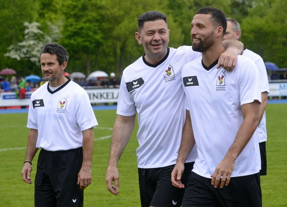 Promi-Benefiz-Kick in Tübingen