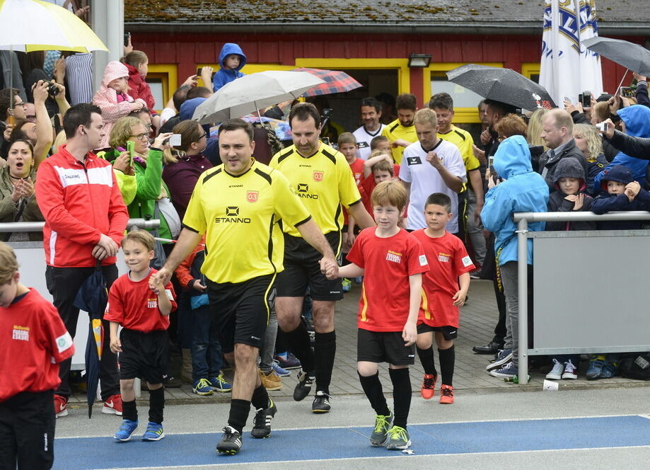 Promi-Benefiz-Kick in Tübingen