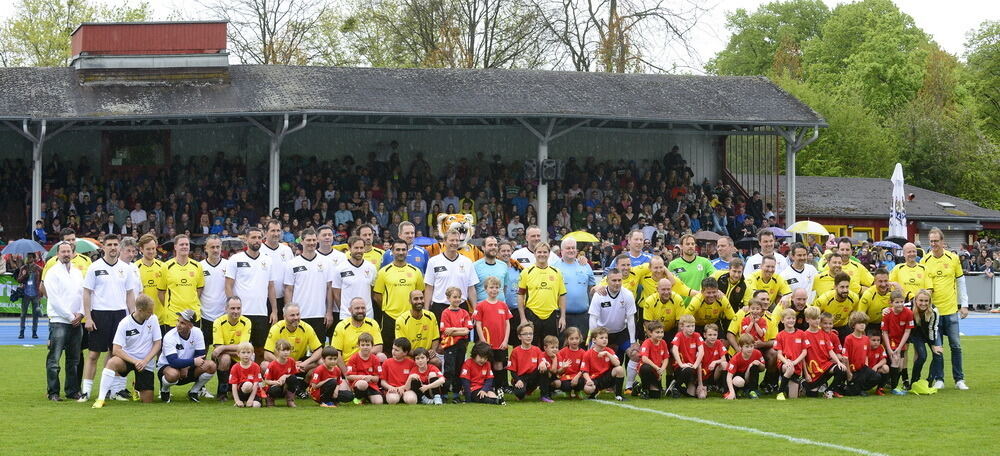 Promi-Benefiz-Kick in Tübingen