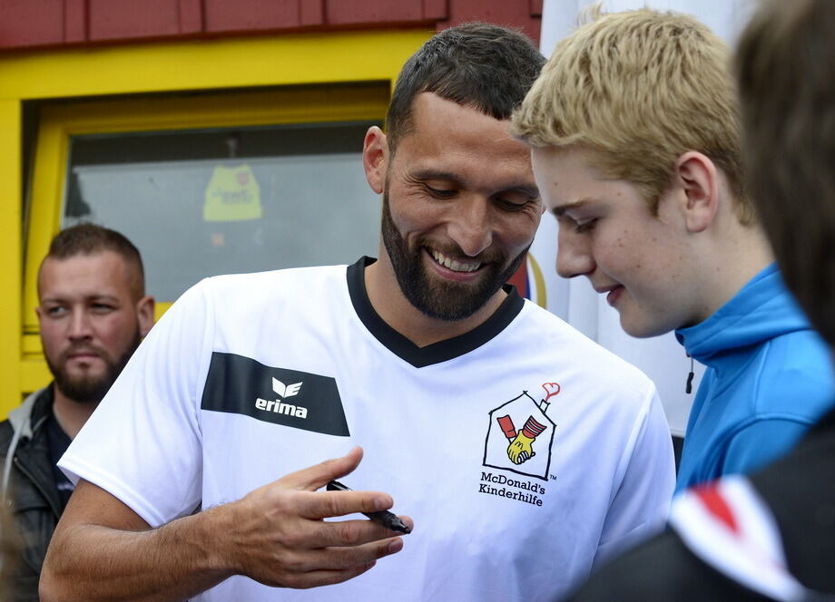 Promi-Benefiz-Kick in Tübingen