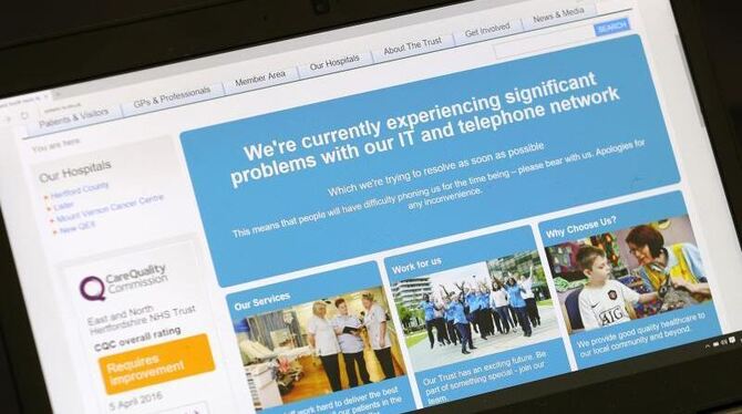 Die Website des staatlichen, britischen Gesundheitsdienstes NHS informiert auf seiner Internetseite über Probleme mit der IT.