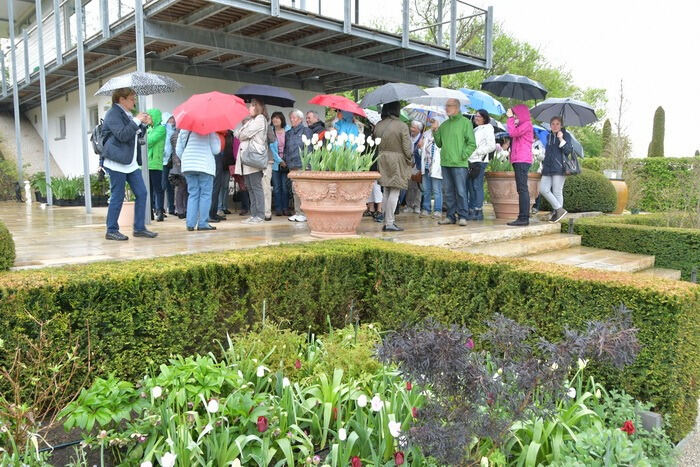 Führung durch das Gartenkunstwerk von Roland Doschka