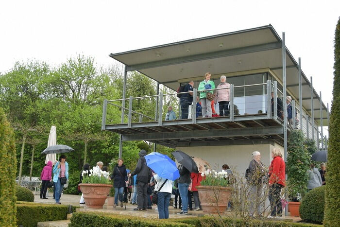 Führung durch das Gartenkunstwerk von Roland Doschka