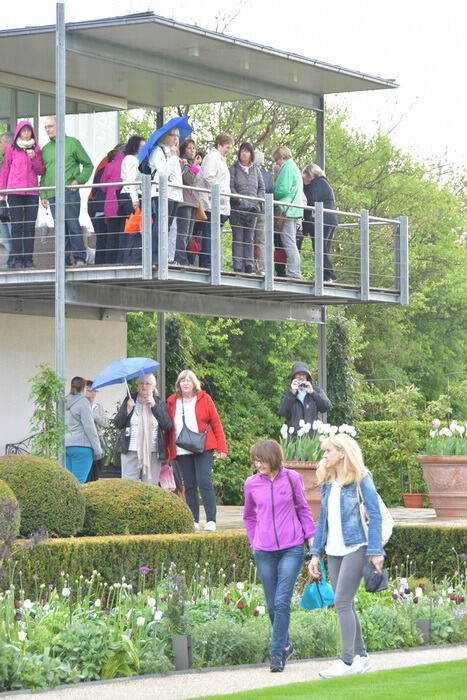 Führung durch das Gartenkunstwerk von Roland Doschka