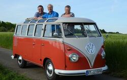Frank Eberle, Dietmar und Volker Lutz im Samba-Bus