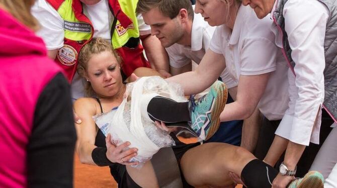 Laura Siegemund hat sich schwer am Knie verletzt. Foto: Daniel Karmann