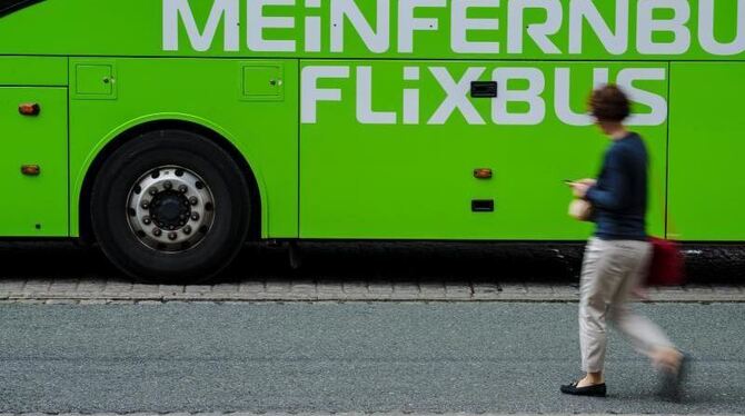 Kunden des größten deutschen Fernbus-Anbieters Flixbus müssen in diesem Jahr wohl nicht mit höheren Preisen für Tickets rechn
