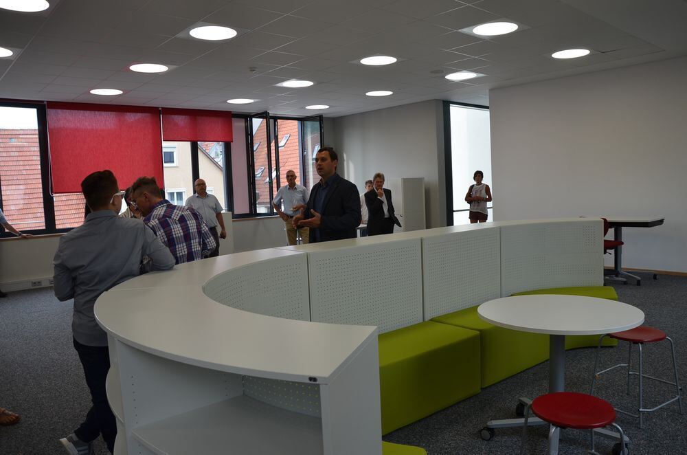 Wilhelm-Hauff-Realschule Pfullingen feiert Erweiterung