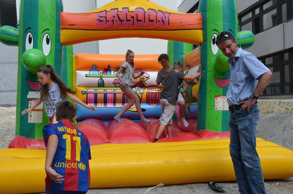 Wilhelm-Hauff-Realschule Pfullingen feiert Erweiterung