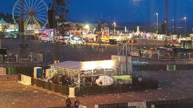 Festivalbesucher haben in Nürburg das Musikfestival Rock am Ring verlassen. Foto: Thomas Frey