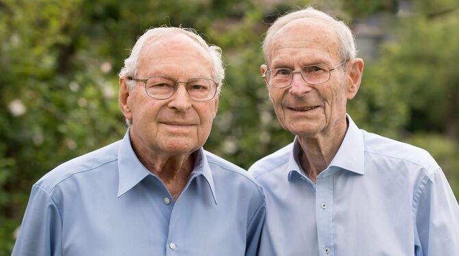 Die Reutlinger Zwillinge Rudolf (links) und Hans Goerlich feiern heute ihren neunzigsten Geburtstag.