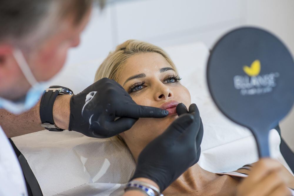 Volle Lippen für Micaela Schäfer: Die OP in Bildern