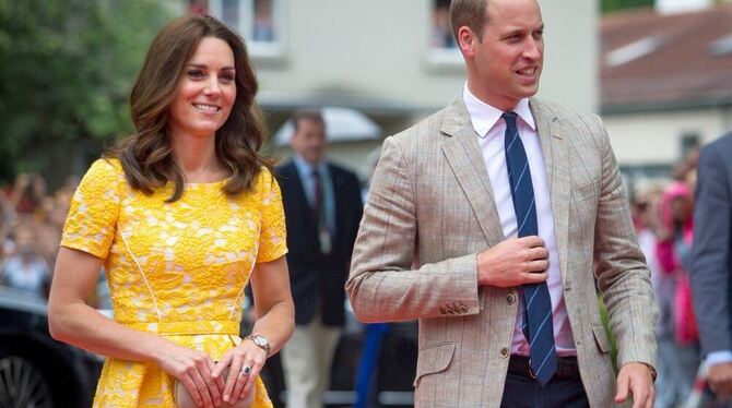Der britische Prinz William und seine Frau Herzogin Kate am Deutschen  Krebsforschungszentrum in Heidelberg.