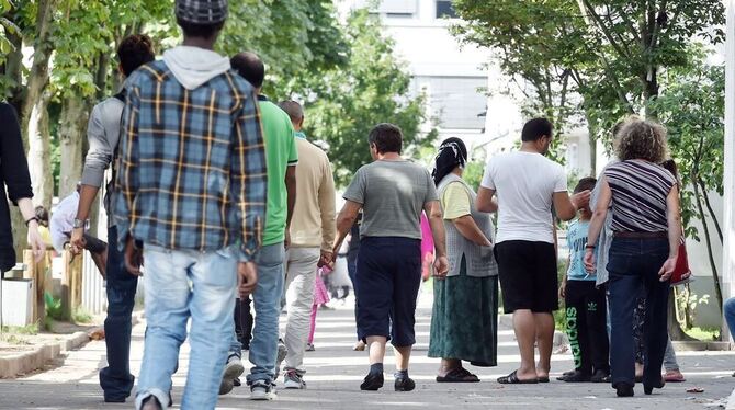 Baden-Württemberg will mit einem neuen Konzept auf die gesunkene Zahl an aufzunehmenden Flüchtlingen reagieren. Doch nicht alle