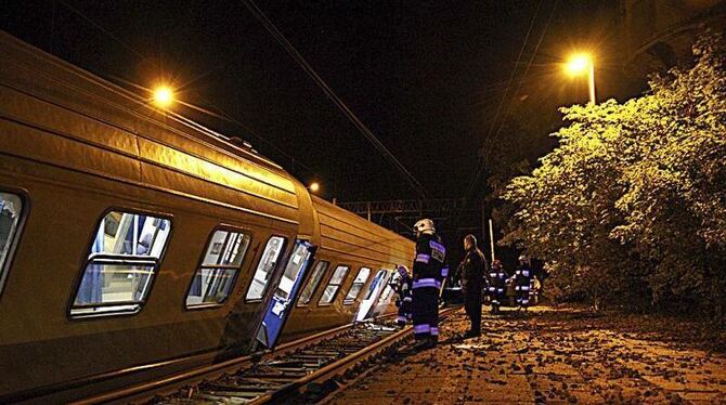 Ein Güterzug und ein Schnellzug sind bei Smetowo Graniczne zusammengestoßen. Foto: Krzysztof Mania