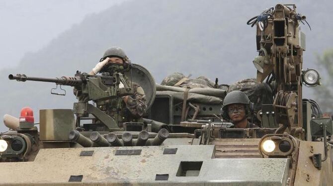 Südkoreanische Soldaten in der Nähe der nordkoreanischen Grenze während eines Militärmanövers. Foto: Ahn Young-Joon