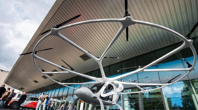 Ein Volocopter des Unternehmens in Frankfurt am Main. Dubai hat eine Partnerschaft mit Volocopter vereinbart. Foto: Andreas A