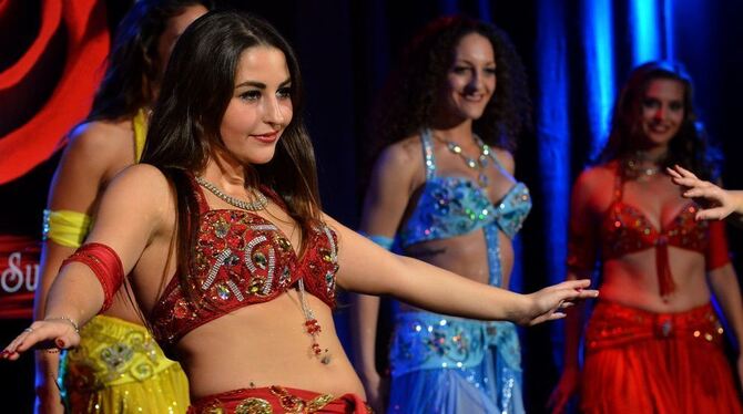 Eine von vielen Grazien beim Oriental Rose Festival. Eine von vielen Grazien beim Oriental Rose Festival.