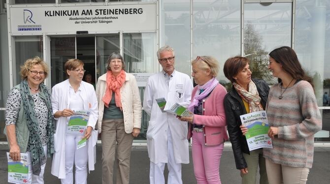 Organisatoren und Referenten des Gesundheitstags in Eningen am Sonntag: (von links)  Veronika Bittner-Wysk, Dr. Bettina Born, Ut
