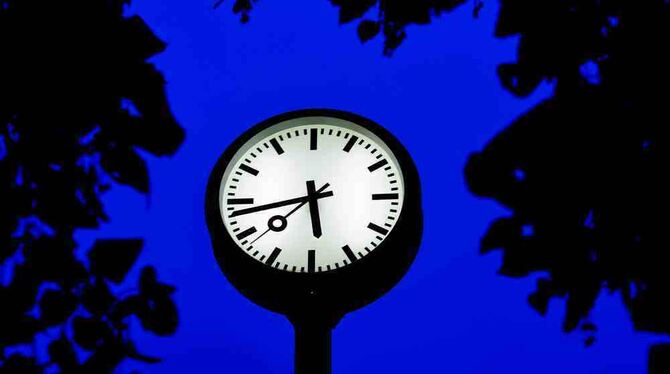 In der Nacht von Samstag auf Sonntag werden die Uhren um eine Stunde zurückgestellt. Foto: Lisa Ducret