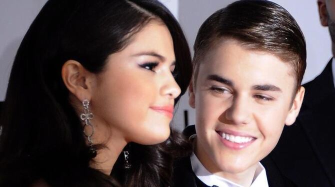 Selena Gomez und Justin Bieber 2011 in Los Angeles. Foto: Paul Buck