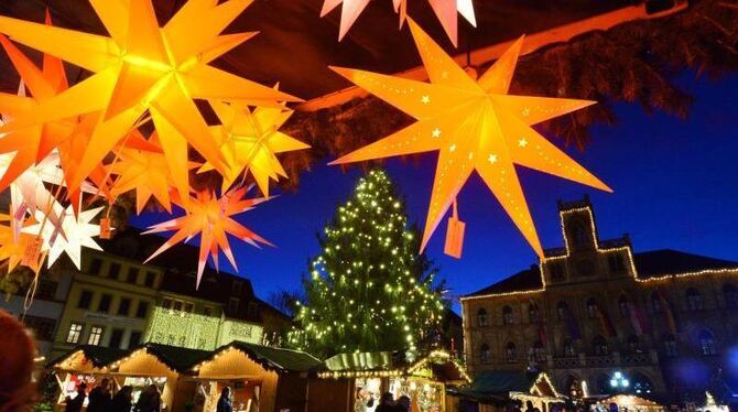 Der Besuch eines Weihnachtsmarkts gehört in der Adventszeit einfach dazu. Die meisten Deutschen wollen auch in diesem Jahr do