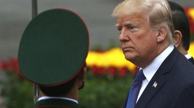 US-Präsident Donald Trump bei der Willkommenszeremonie am Präsidentenpalast in Hanoi. Foto: Kham