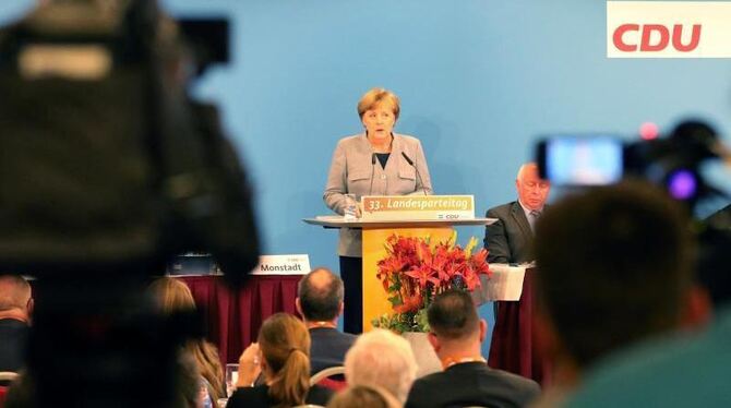 Die Politiker hätten von den Wählern das Mandat zu einer Regierungsbildung erhalten, sagt die CDU-Bundesvorsitzende Angela Me