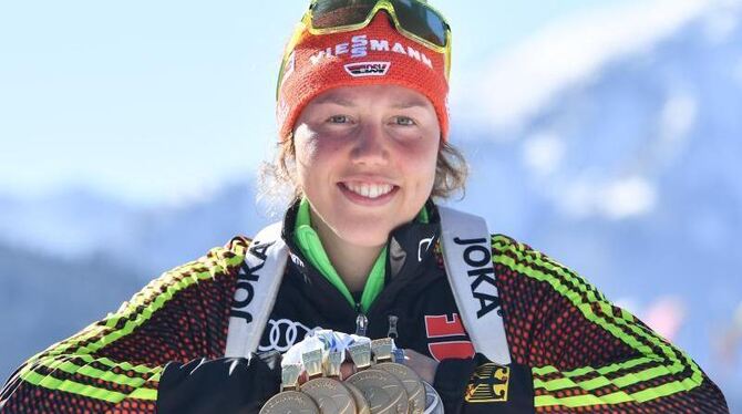 Möchte ihre Medaillensammlung in Pyeongchang weiter erweitern: Biathletin Laura Dahlmeier. Foto: Martin Schutt