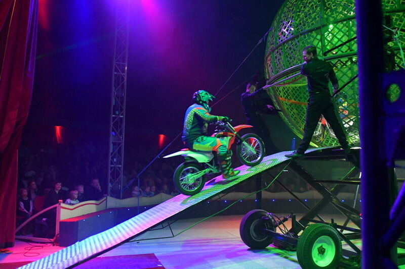 Premiere des 15. Reutlinger »Weihnachtscirus«