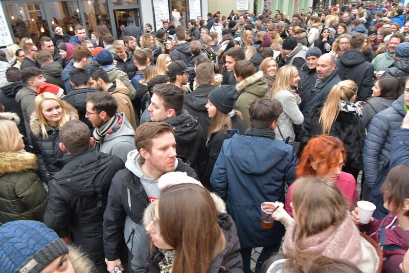 Feucht fröhlicher Heiliger Morgen in Reutlingen