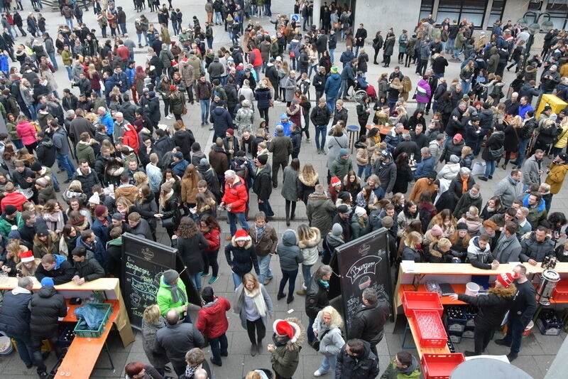 Feucht fröhlicher Heiliger Morgen in Reutlingen