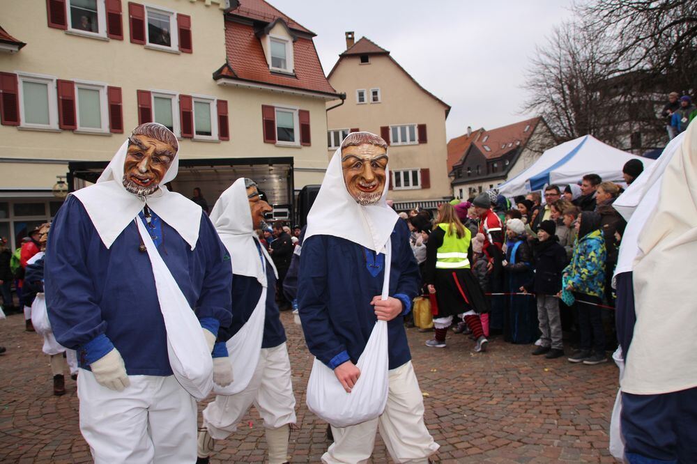 Narrenumzug der Uschlaberghexa in Pfullingen 2018
