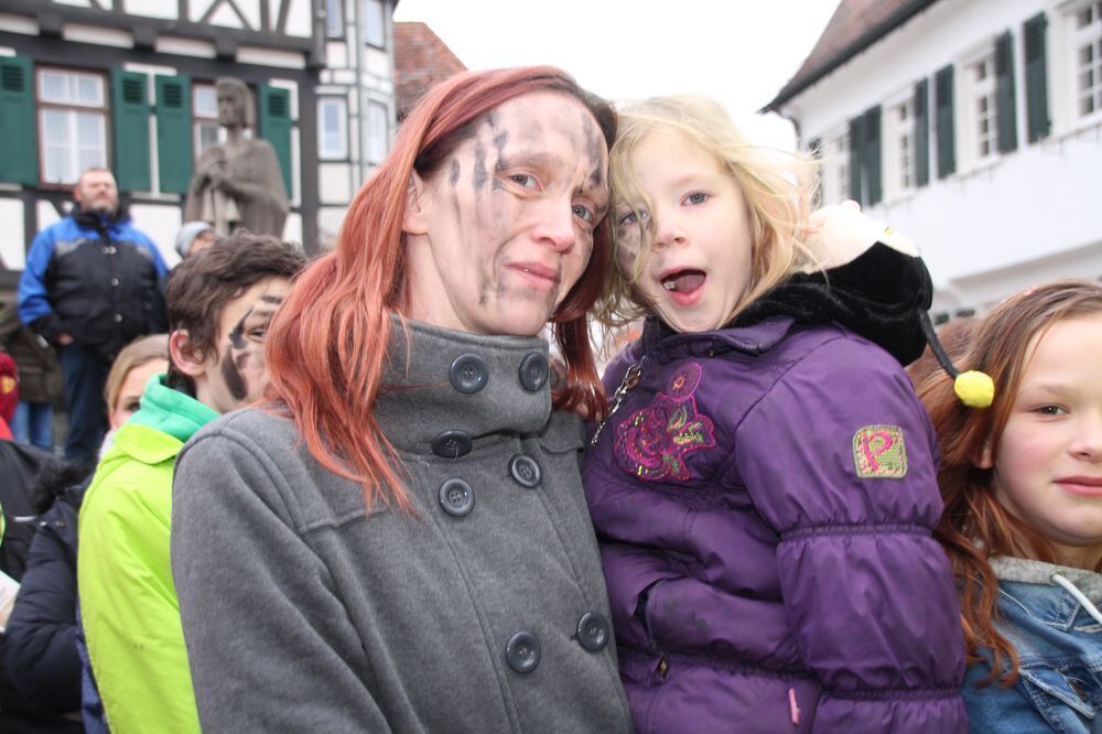 Narrenumzug der Uschlaberghexa in Pfullingen 2018