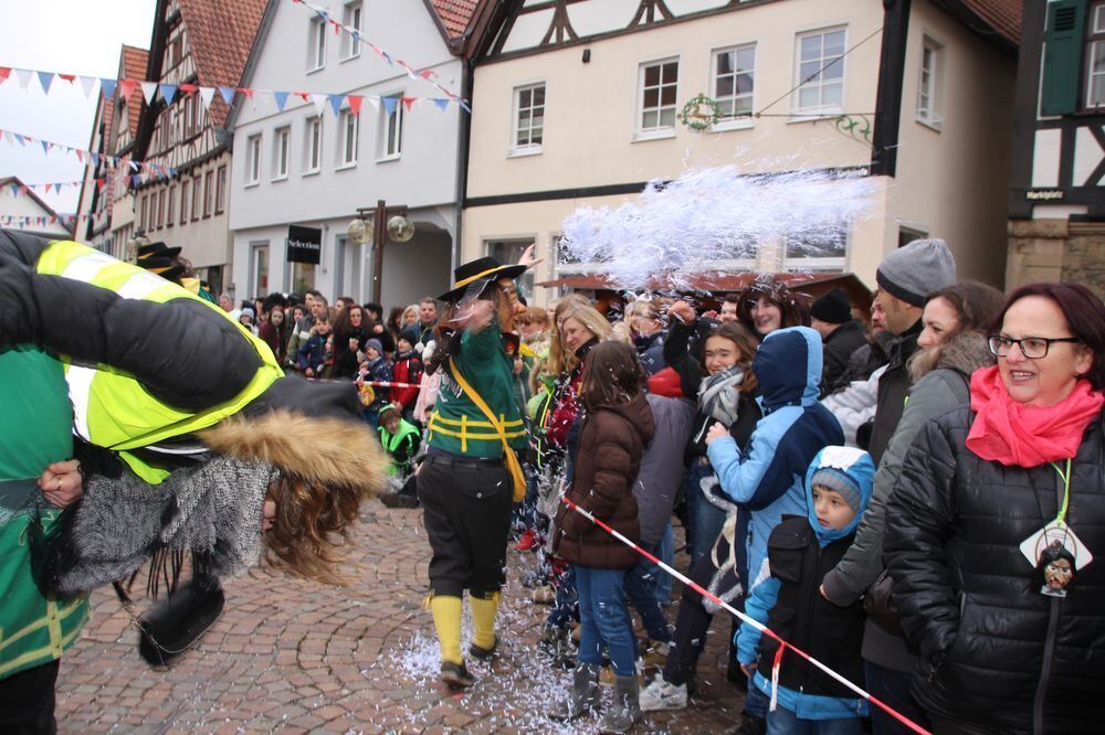Narrenumzug der Uschlaberghexa in Pfullingen 2018