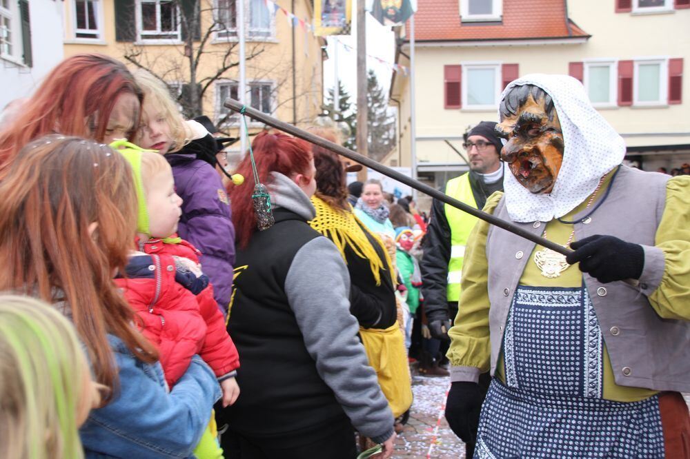 Narrenumzug der Uschlaberghexa in Pfullingen 2018