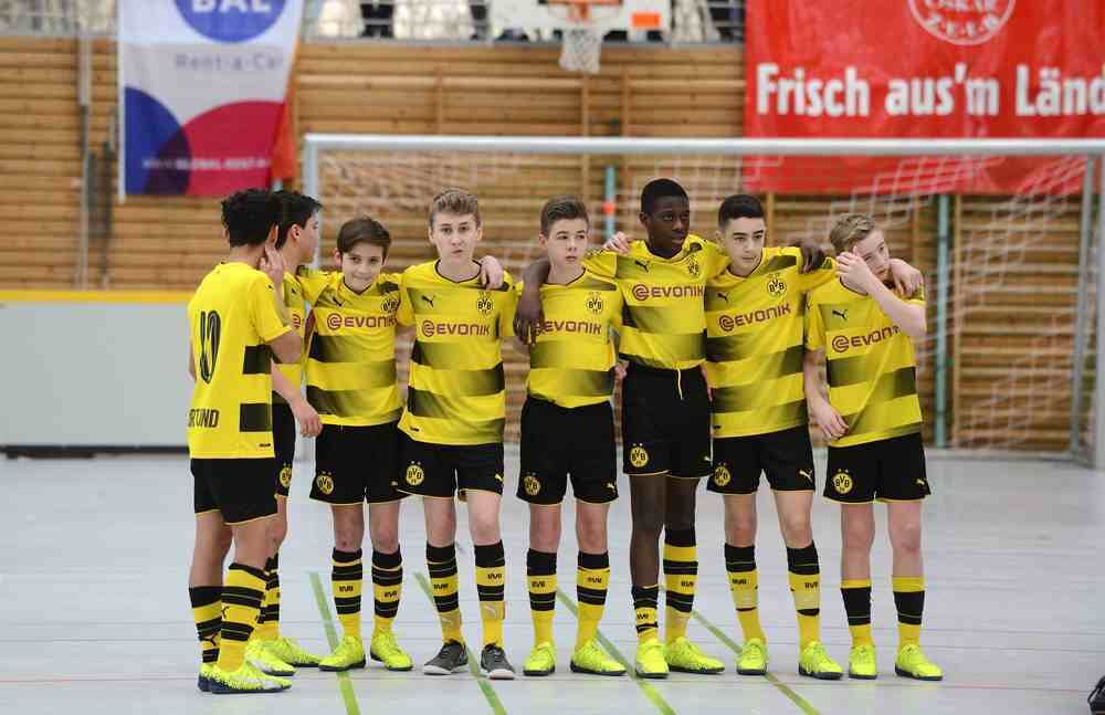 Fussballturnier-storlachhalle_17