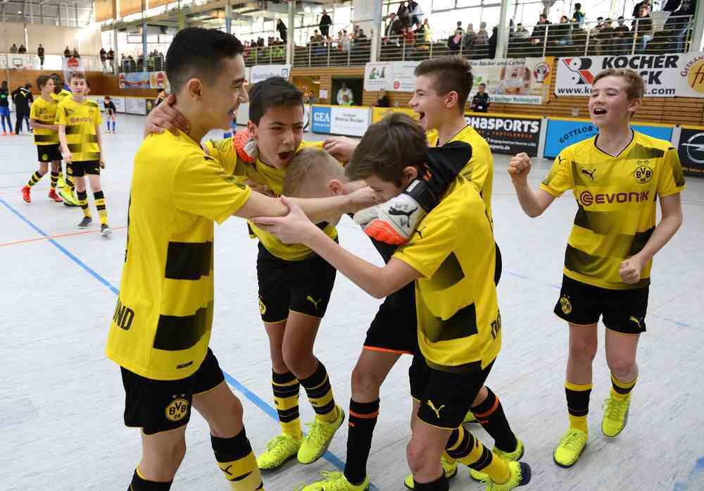 Fussballturnier-storlachhalle_18