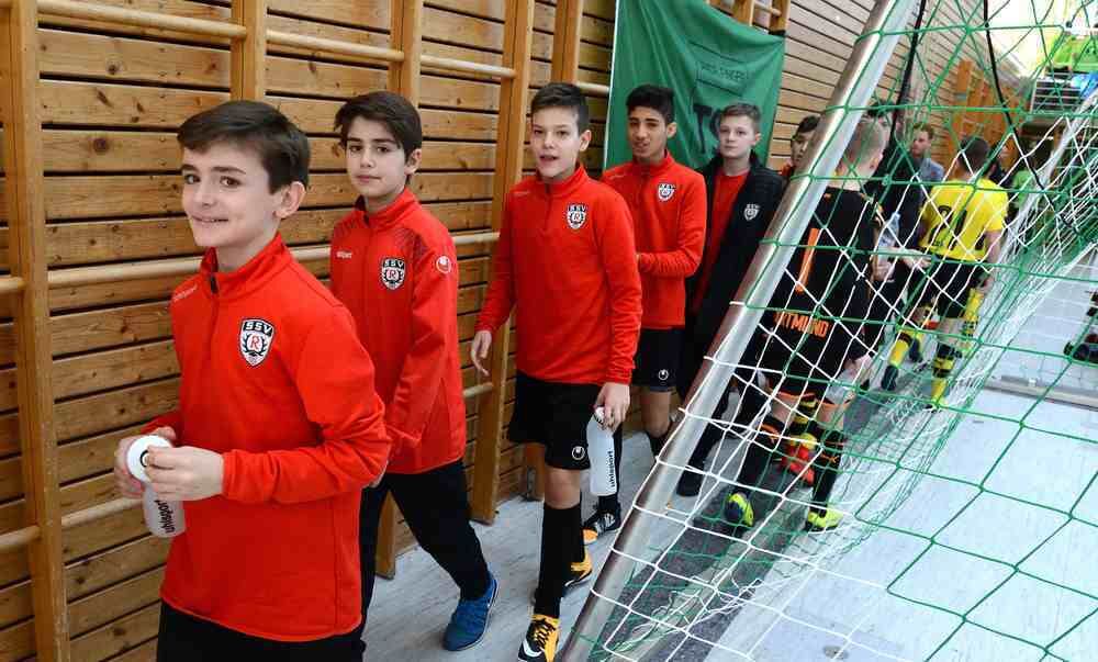 Internationales U12 Fußballturnier in der Storlachhalle