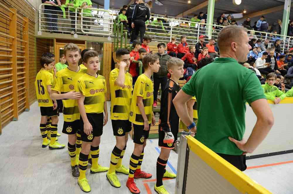 Internationales U12 Fußballturnier in der Storlachhalle
