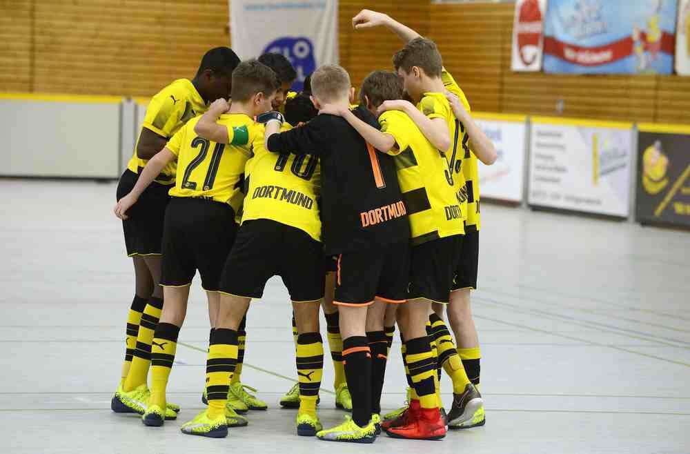 Internationales U12 Fußballturnier in der Storlachhalle