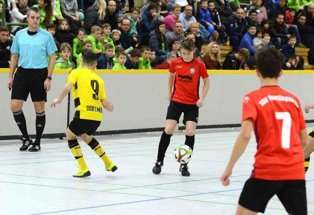 Internationales U12 Fußballturnier in der Storlachhalle