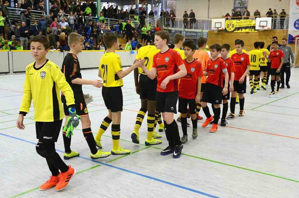 Internationales U12 Fußballturnier in der Storlachhalle