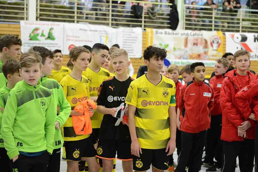 Internationales U12 Fußballturnier in der Storlachhalle