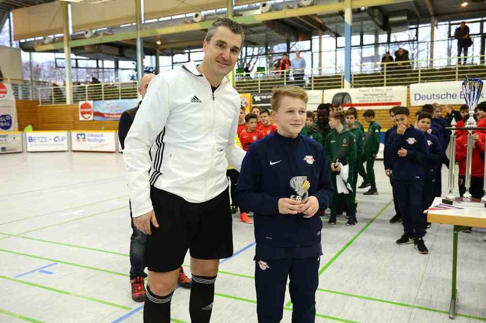 Internationales U12 Fußballturnier in der Storlachhalle