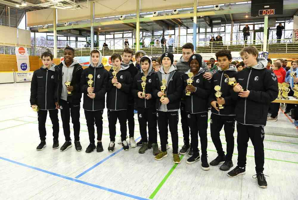Internationales U12 Fußballturnier in der Storlachhalle