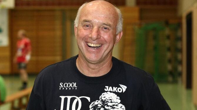 Feierte am Donnerstag seinen 60. Geburtstag: Gebhard Reusch, nimmermüder Macher beim TV Neuhausen. FOTO: EIBNER