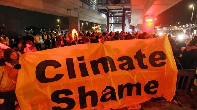 »Die Welt hat auf Kopenhagen geschaut. Die Welt wurde bitter enttäuscht«, klagen Klimaschützer.